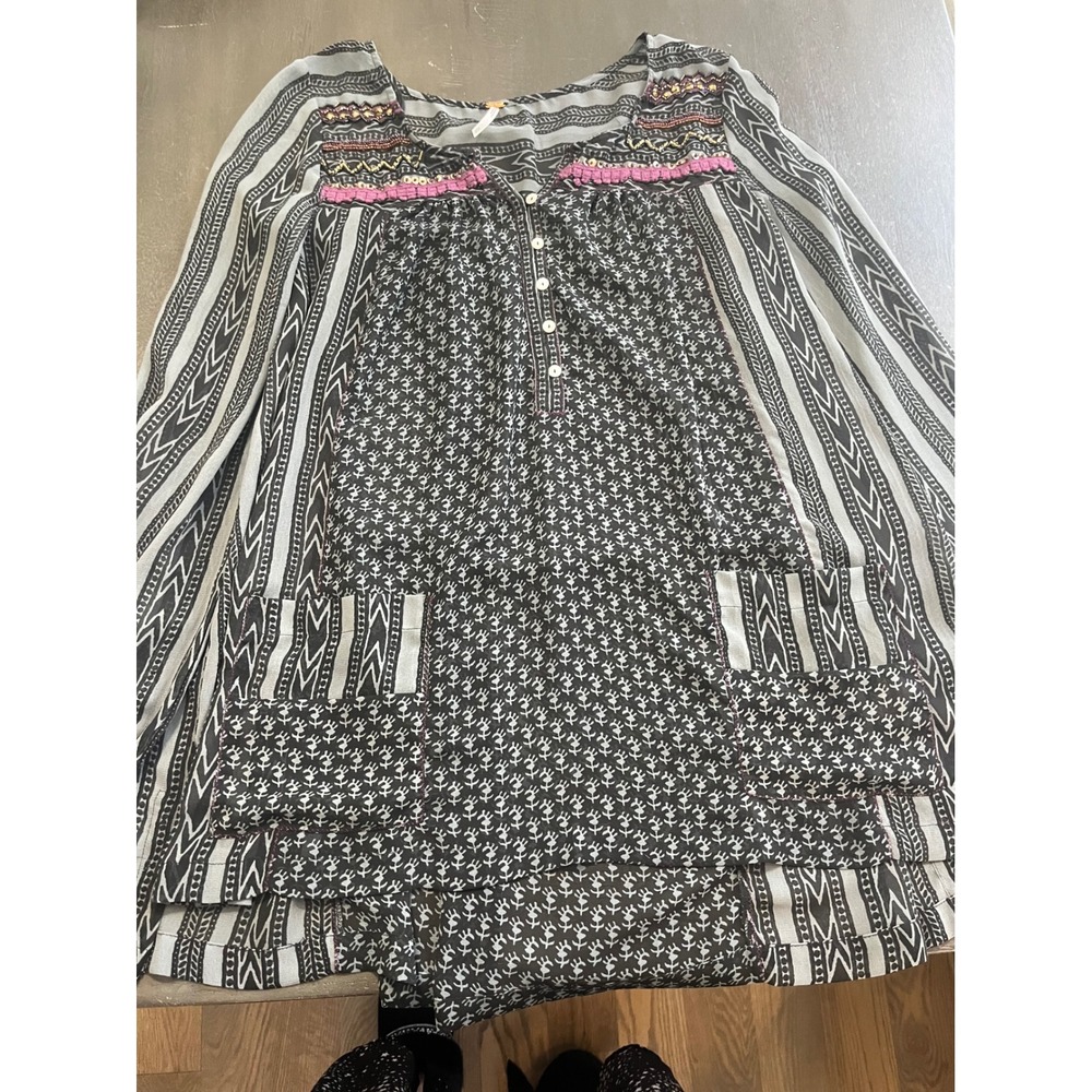 Free People Black Patterned Beaded Tunic Top Long Sleeve Women Medium Sheer Boho - Picture 2 of 14